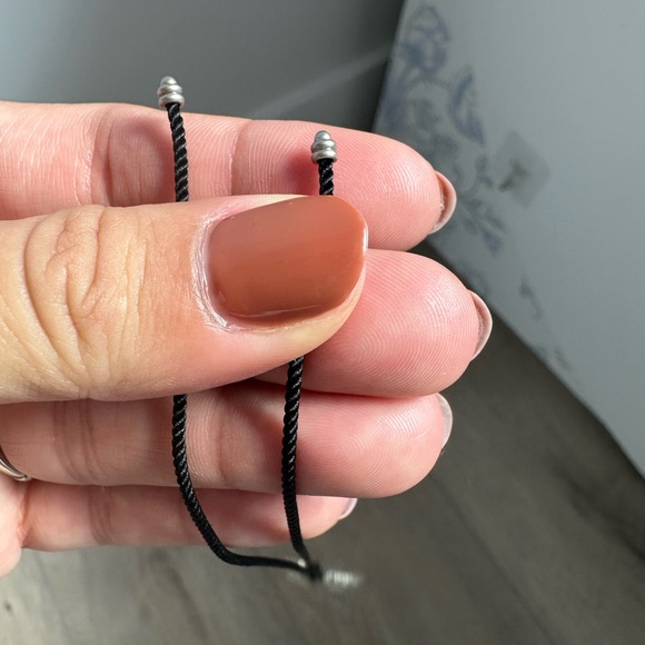 David Yurman silver tone pendant on black silken string statement necklace - Picture 4 of 5